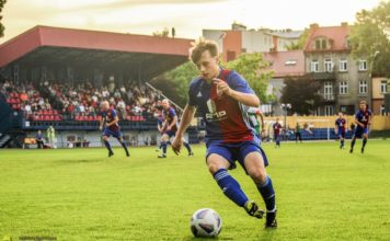Nożna. BKS pokonał Okocimskiego Brzesko 2:0 – ZDJĘCIA