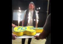 70. urodziny Marka Piekarczyka. Rockman dostał tort od RMF FM