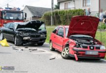 Zderzenie w Brzeźnicy – w jednym z pojazdów 6-tygodniowe niemowlę – ZDJĘCIA