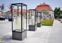 Gabloty z solnymi bryłami są już na bocheńskim Rynku – ZDJĘCIA