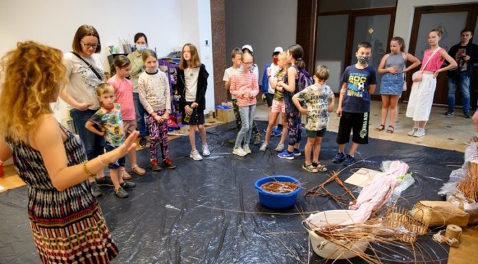 Warsztaty wikliniarskie z Fundacją Auxilium – ZDJĘCIA