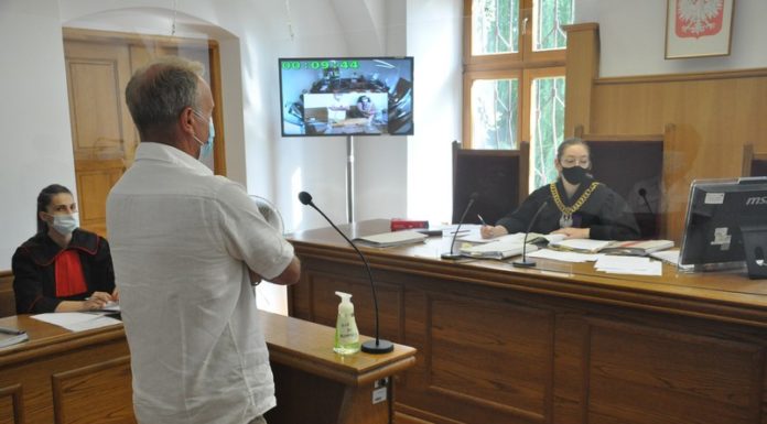 Czwarty dzień rozprawy przeciwko wójtowi gminy Rzezawa