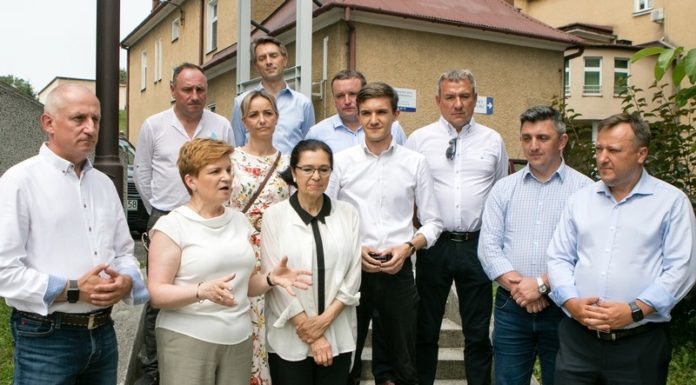 Posłowie PO w Bochni: Musi być nacisk społeczny, żeby władza wycofała się z głupich decyzji w sprawie szpitali