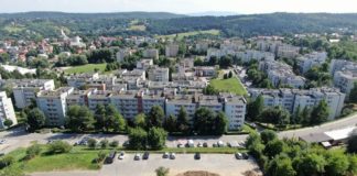 Projekt budżetu Bochni na 2022 rok. Wniosek o parking na osiedlu Niepodległości odrzucony