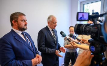 Poseł Bukowiec: Mieliśmy rację, a PiS prowadzi Polskę do polexitu