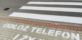 Brzesko. „Odłóż telefon i żyj”. Będą napisy przy przejściach dla pieszych