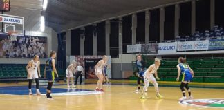 1. liga koszykówki. Pierwszy sparing przed sezonem. Wkrótce towarzyski turniej w Bochni