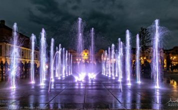 Bochnia. Fontanna multimedialna na Rynku już działa – ZDJĘCIA, WIDEO