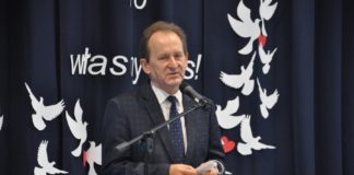 Wiceminister edukacji Włodzimierz Bernacki na rozpoczęciu roku szkolnego w „Mechaniku” – ZDJĘCIA