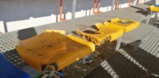 Akt wandalizmu na stadionie Sokoła Borzęcin, zniszczono 50 krzesełek