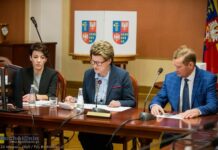 Emocje na Radzie Powiatu. Przewodnicząca odczytała kontrowersyjne pismo