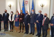 Nowy Wiśnicz z tytułem pomnika historii. Okolicznościową tablicę wręczył prezydent Andrzej Duda