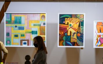 75. urodziny Sławomira Jabłońskiego. Prawie 100 prac na wystawie w Muzeum – ZDJĘCIA