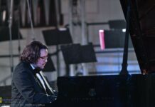 Jakub Kuszlik z Małopolską Nagrodą Twórczości. Pianista z Bochni otrzyma 30 tys. zł