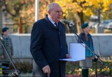 📸🎞 Święto Niepodległości. Burmistrz Stefan Kolawiński mówił o „inwazji” „tzw. migrantów” i obronie granic – ZDJĘCIA, WIDEO