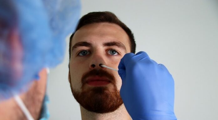 Koronawirus w Małopolsce: Wzbiera fala nowych zakażeń