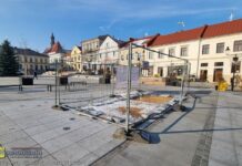 Bochnia. Fontanna nadal ogrodzona. Naprawa ma ruszyć w tym tygodniu