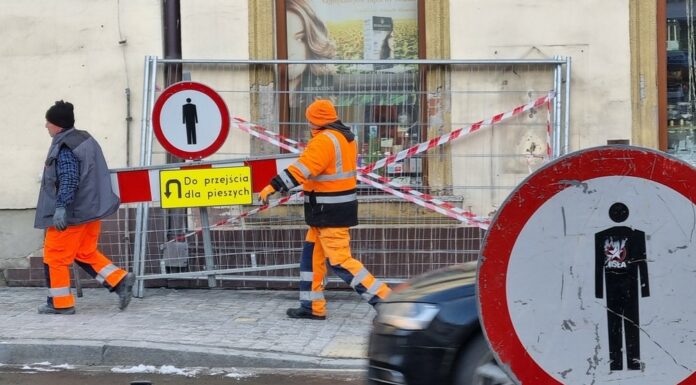 Bochnia. Zakończono przebudowę chodników przy WDH