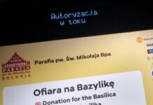 Bochnia. W Bazylice zamontowano „elektroniczną tacę”. Ofiary można wpłacać kartą – WIDEO