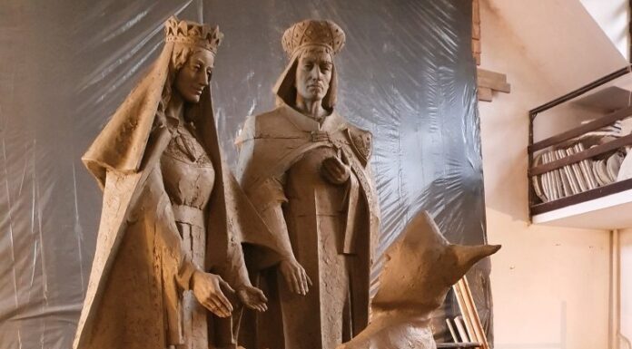 Prezydenci Polski i Węgier odsłonią w Bochni rzeźbę ilustrującą legendę o Św. Kindze?