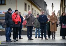 Burmistrz o inscenizacji „ZOMO na Rynku”: Niech to zapadnie w naszą pamięć