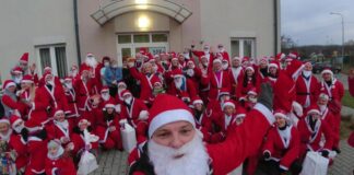 Ho, ho, ho! Setka Mikołajów na ulicach Bochni – WIDEO