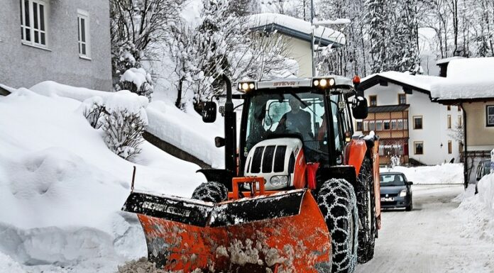 Bochnia. Ukazał się Informator zimowego utrzymania dróg powiatowych na sezon 2025/2026