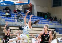 Koszykówka. Co za widowisko! 31 punktów „Małej” Szkop, 21 zbiórek „Królowej” Krawiec! – ZDJĘCIA
