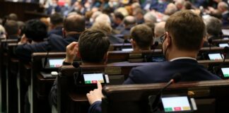 Polski Ład. Jak ws. zmian podatkowych głosowali nasi posłowie? – LISTA