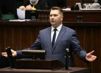 Wraca nauka zdalna w klasach 5-8 i szkołach średnich. Ma potrwać do końca lutego