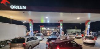 Bochnia. Kolejki na stacjach paliw po ataku Rosji na Ukrainę – WIDEO