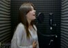 Wokalistka z Bochni nagrała cover znanego przeboju – WIDEO