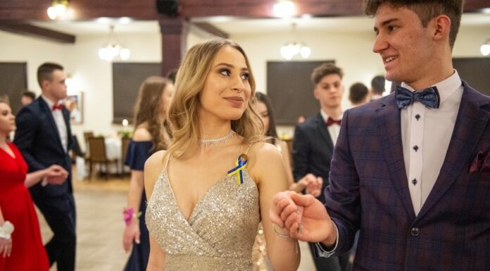 📸🎞 Studniówka I LO – ZDJĘCIA, WIDEO