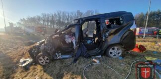 Wypadek na węźle Brzesko. 3 osoby ranne, kierowca nie żyje