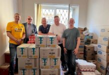 Bochnia. Dary dla uchodźców z Ukrainy od mieszkańców Anglii