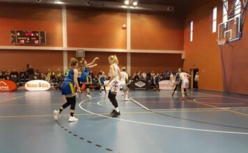 1 liga koszykówki. Porażka w Lesznie na koniec rundy zasadniczej