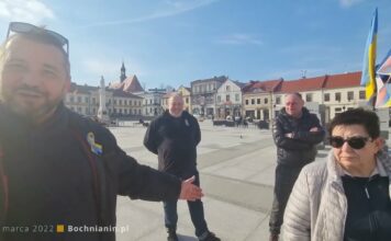Pomoc dla Ukrainy. Zbiórka darów na Rynku w Bochni – WIDEO