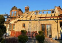 Rodzina z Proszówek potrzebuje pomocy. Ogień zniszczył ich dom