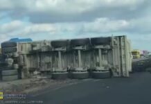 Ciężarówka z węglem wywróciła się na A4 – WIDEO