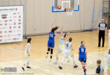 1 liga koszykówki. W starciu Bochni z Poznaniem tym razem bez niespodzianki. Będzie trzeci mecz – ZDJĘCIA