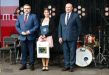 Kinga Rysak Superortografem Powiatu! Trudne dyktando, a w nim o… redaktorach „Bochnianina” – TREŚĆ