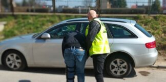 Brzesko. W nocy wycinali katalizatory z samochodów. Zatrzymano trzech mężczyzn