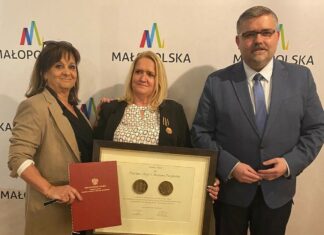 Państwo Paszkotowie wyróżnieni podczas gali rodzicielstwa zastępczego