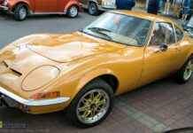 Bochnia. Rajd zabytkowych samochodów śladami gen. Leopolda Okulickiego – ZDJĘCIA