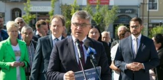 Polski Ład. Na Rynku przekazano symboliczne czeki samorządowcom z Bocheńszczyzny