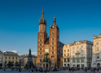 🔸 Czy warto kupić mieszkanie w 2022 roku?