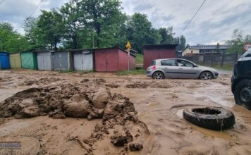 Bochnia. Po ulewie zwały błota znów spłynęły na os. Jana – ZDJĘCIA