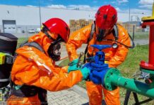 Bochnia. Duże ćwiczenia strażackie w BSAG. W akcji ratownictwo chemiczne – WIDEO