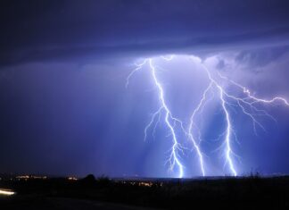 Ostrzeżenie 2. stopnia: Możliwe burze z gradem i silnym wiatrem