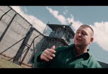 Nowy Wiśnicz. Skazany rapuje o żołnierzach wyklętych – WIDEO